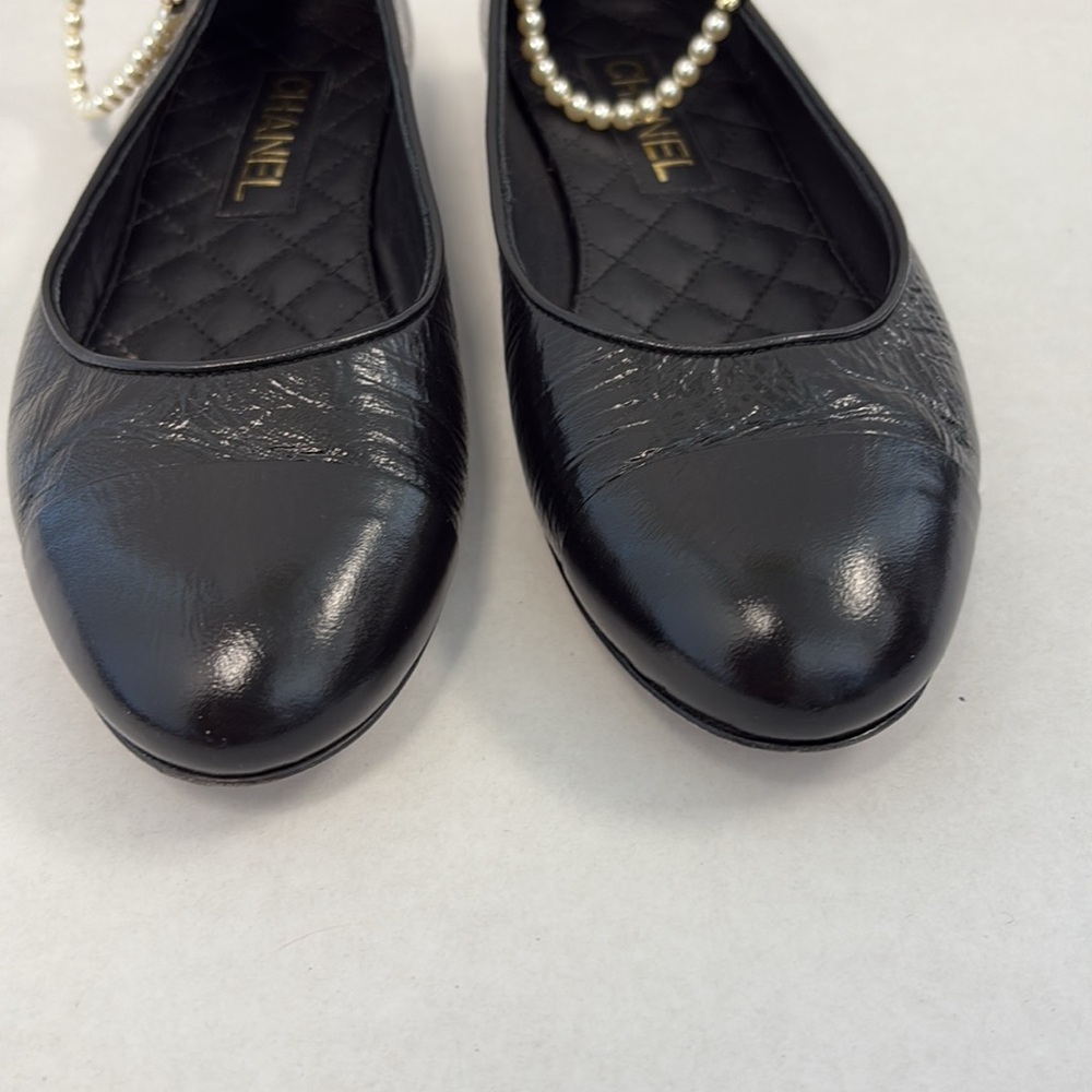Chanel Pearl strap ballet flats - Picture 2 of 8